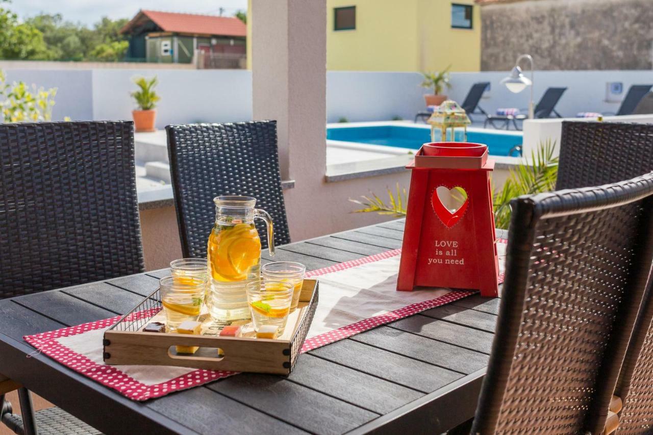 Villa Sunshine Rogoznica  Exteriör bild