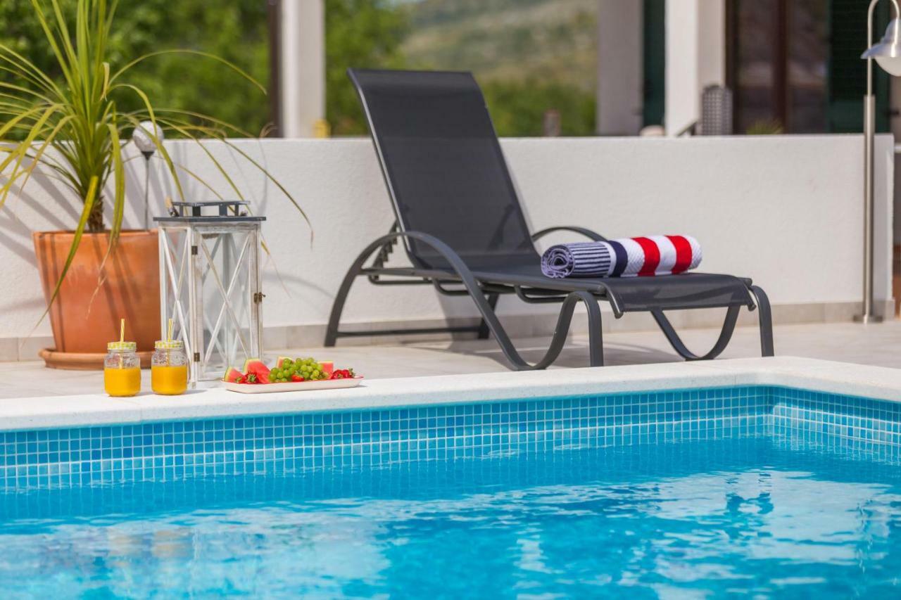 Villa Sunshine Rogoznica  Exteriör bild