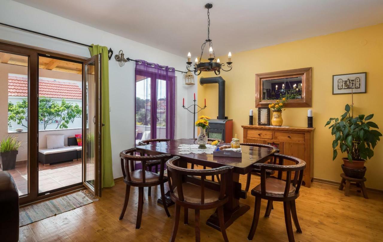 Villa Sunshine Rogoznica  Exteriör bild