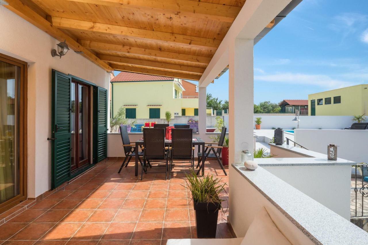 Villa Sunshine Rogoznica  Exteriör bild