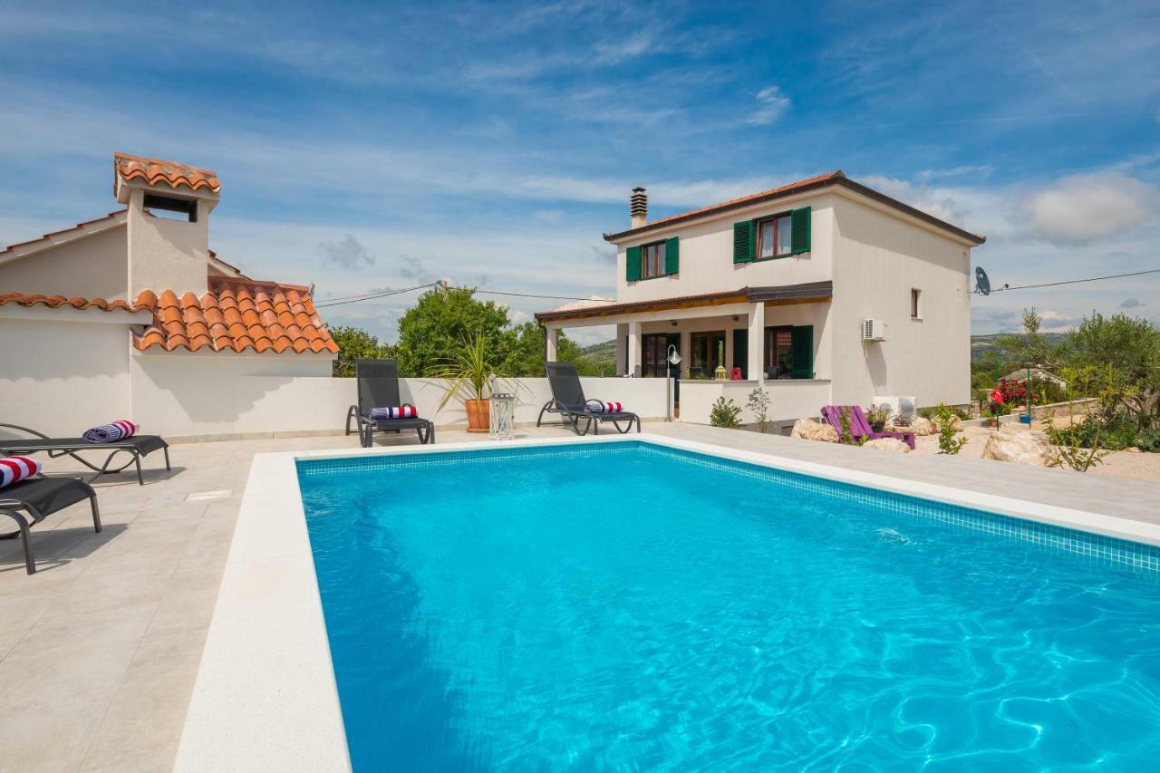Villa Sunshine Rogoznica  Exteriör bild