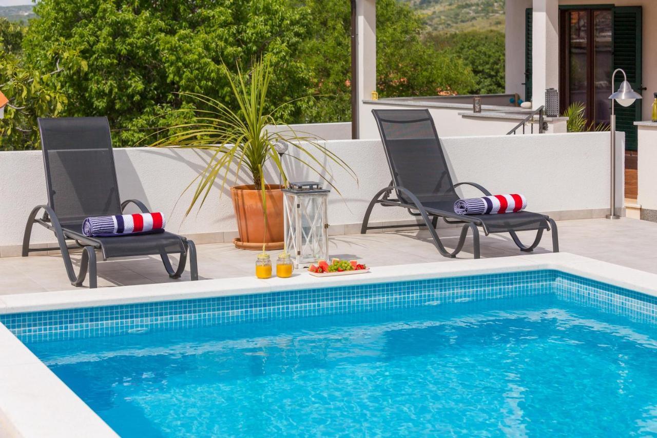 Villa Sunshine Rogoznica  Exteriör bild