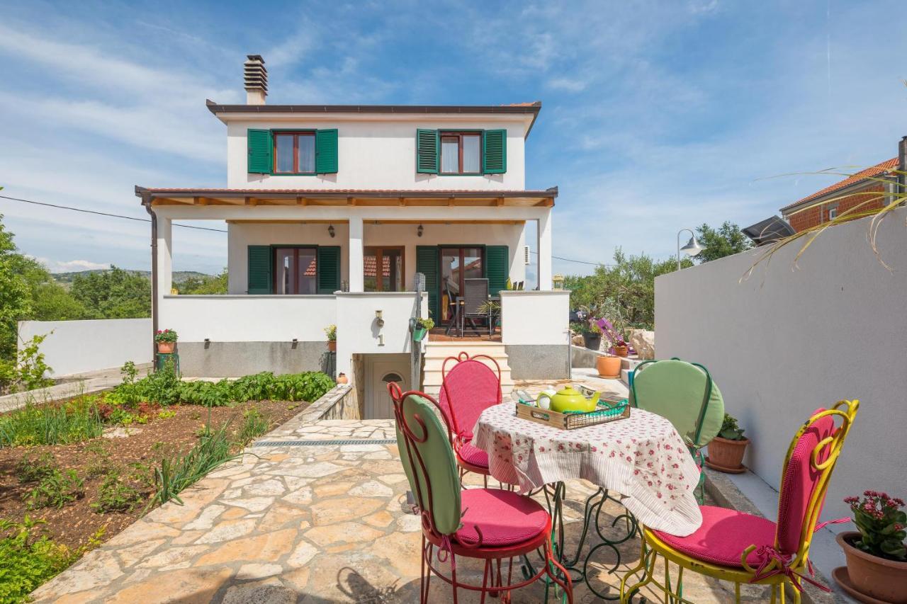 Villa Sunshine Rogoznica  Exteriör bild